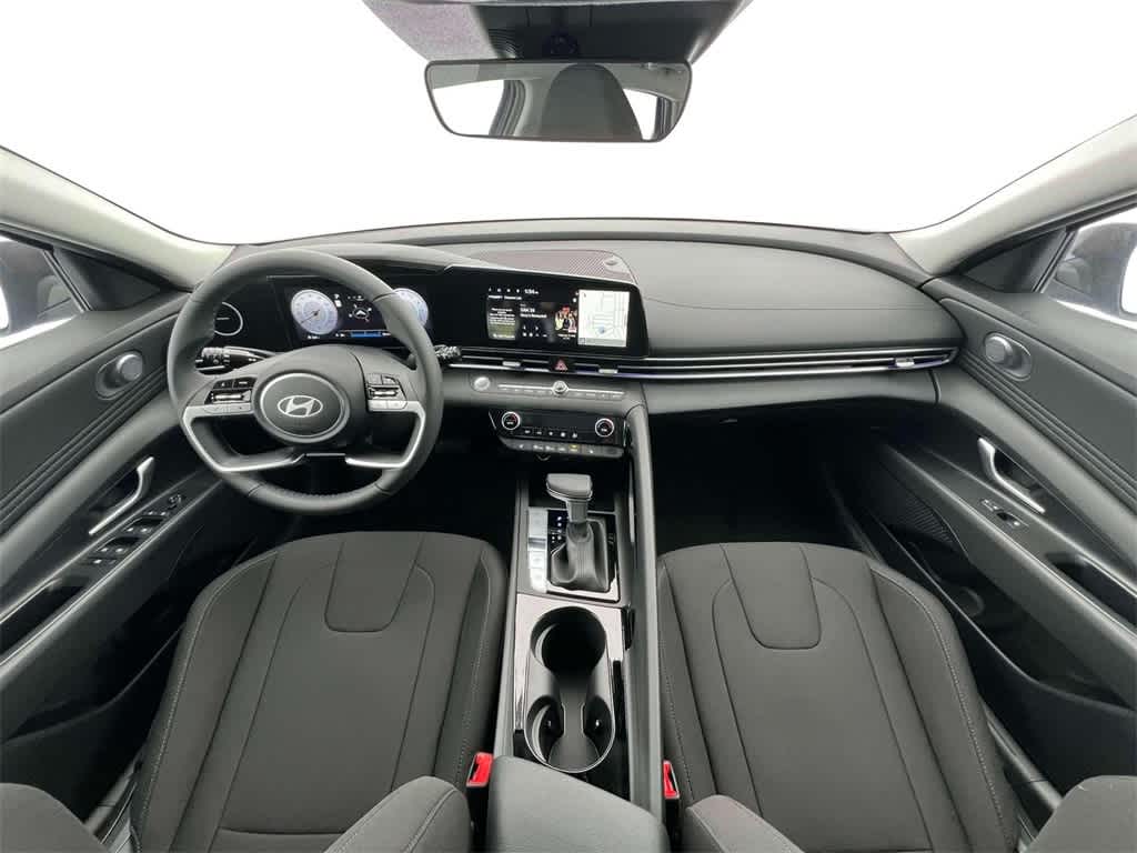 Thumbnail: 2025 Hyundai Elantra - 13