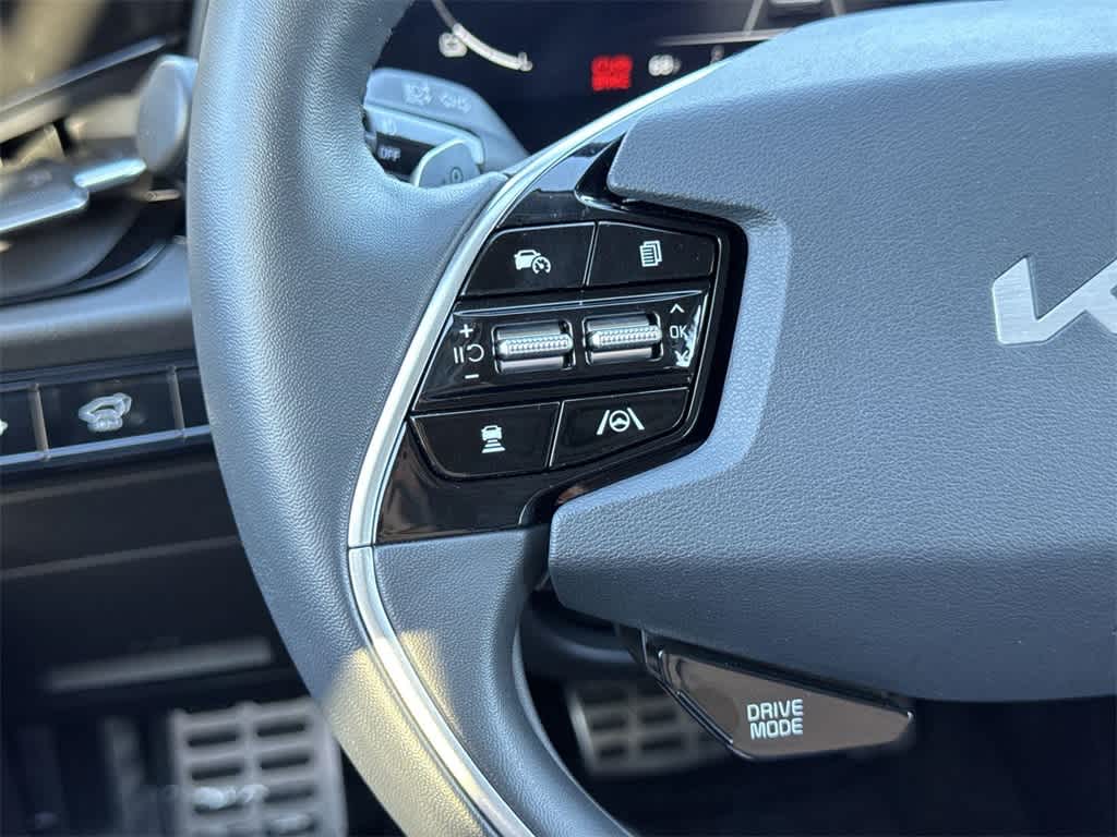 Thumbnail: 2023 Kia Niro - 14