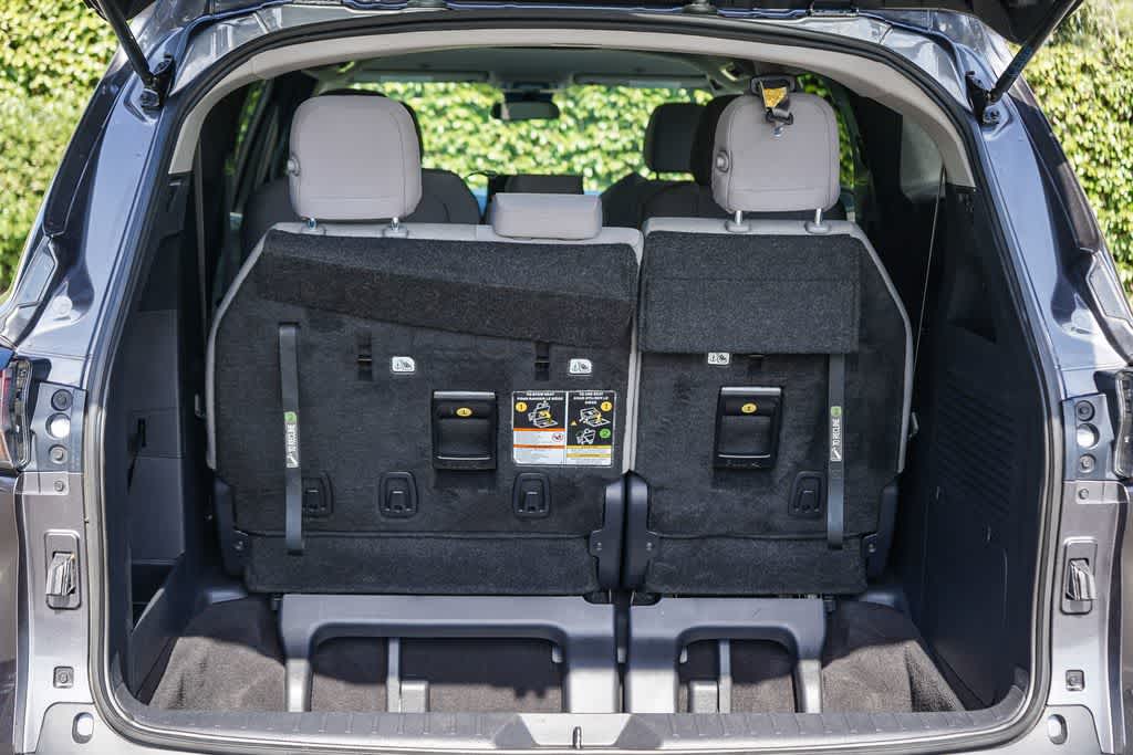 Thumbnail: 2025 Toyota Sienna - 26