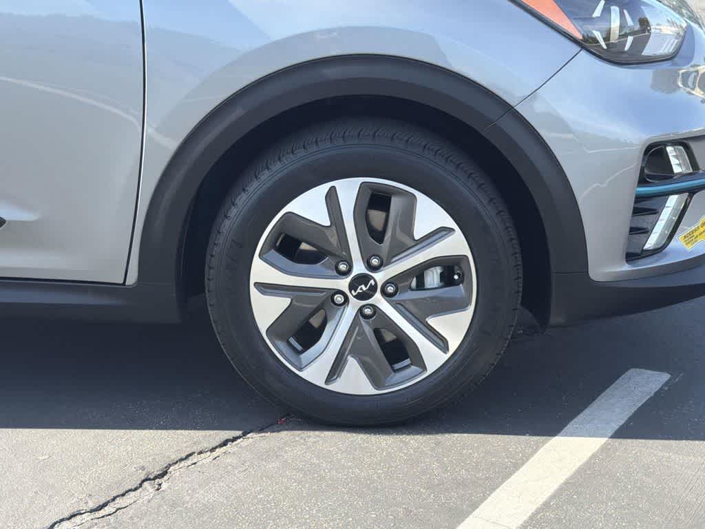 Thumbnail: 2022 Kia Niro - 43