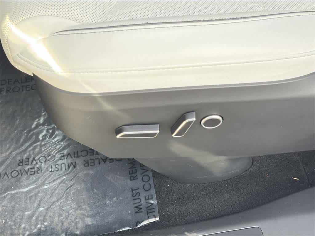 Thumbnail: 2023 Tesla Model X - 27