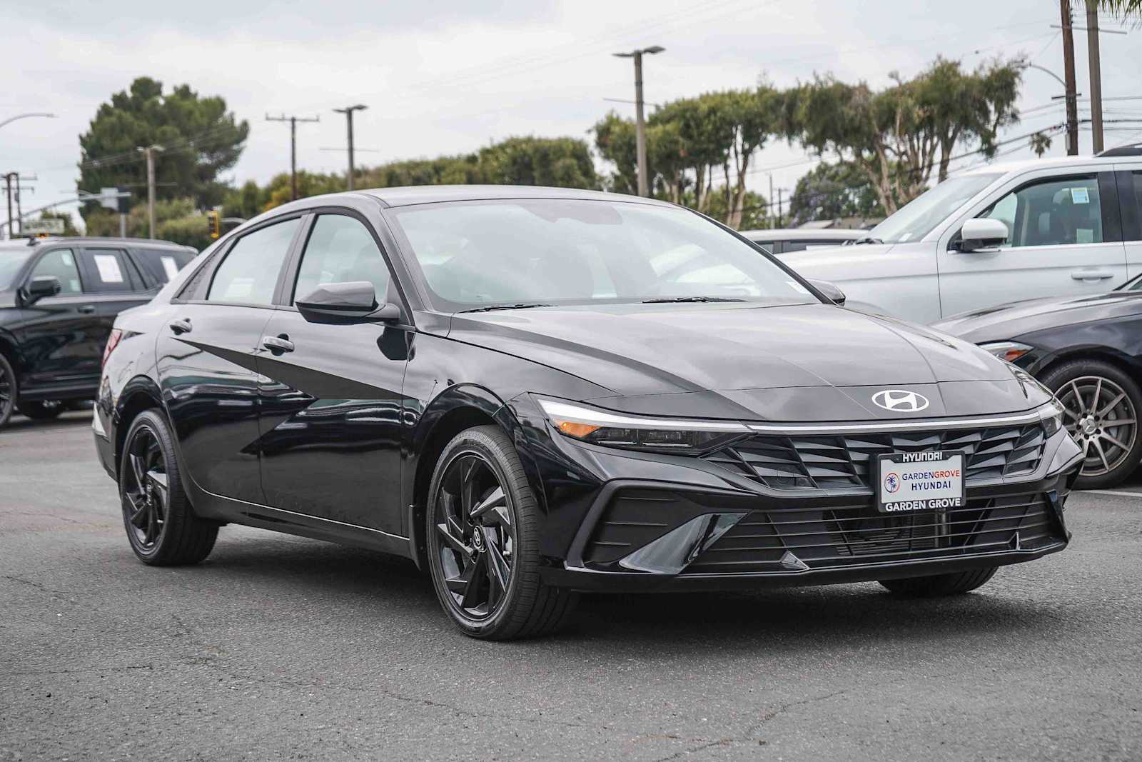 Thumbnail: 2026 Hyundai Elantra - 3