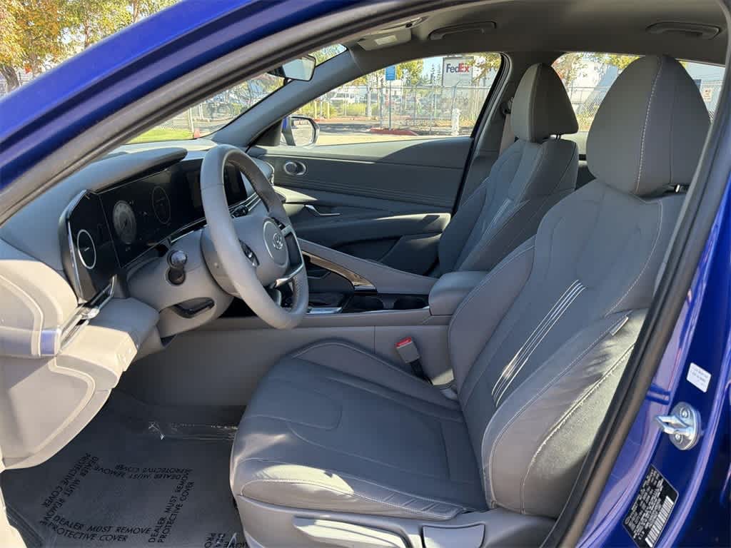 Thumbnail: 2023 Hyundai Elantra - 24