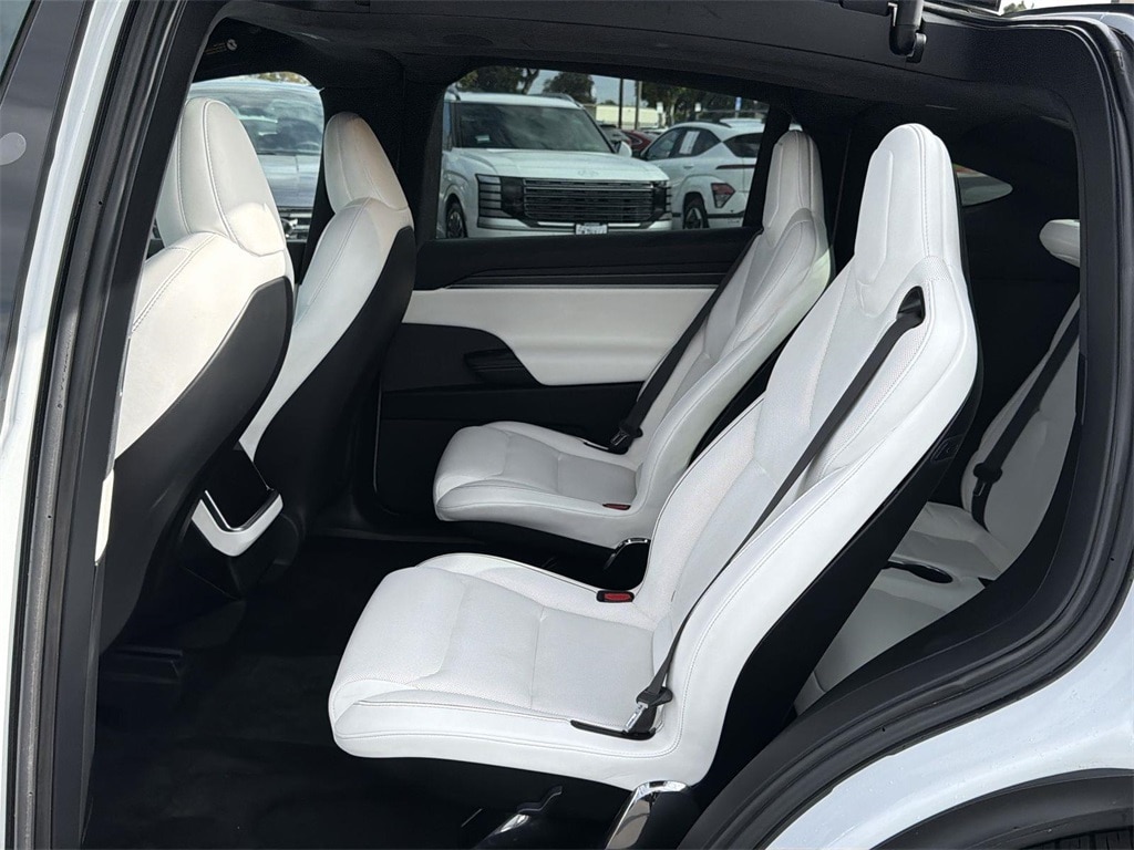 Thumbnail: 2023 Tesla Model X - 29