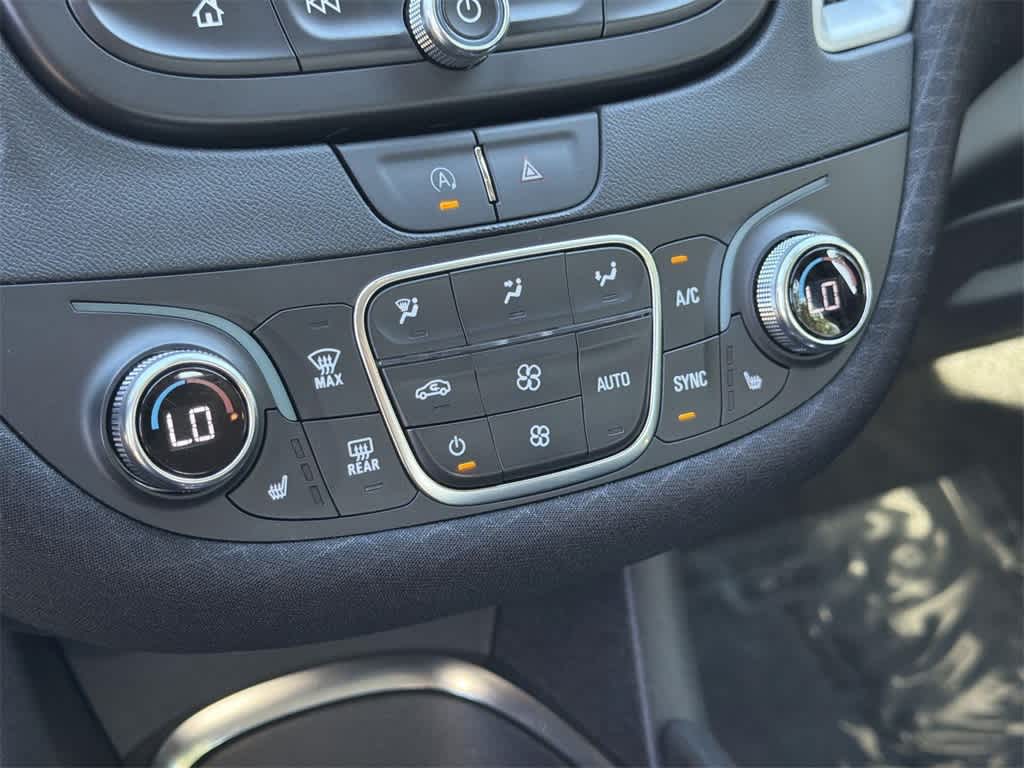 Thumbnail: 2024 Chevrolet Malibu - 16