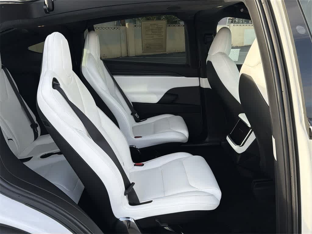 Thumbnail: 2023 Tesla Model X - 40