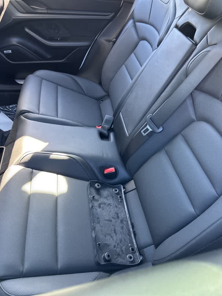 Thumbnail: 2022 Porsche Taycan - 6