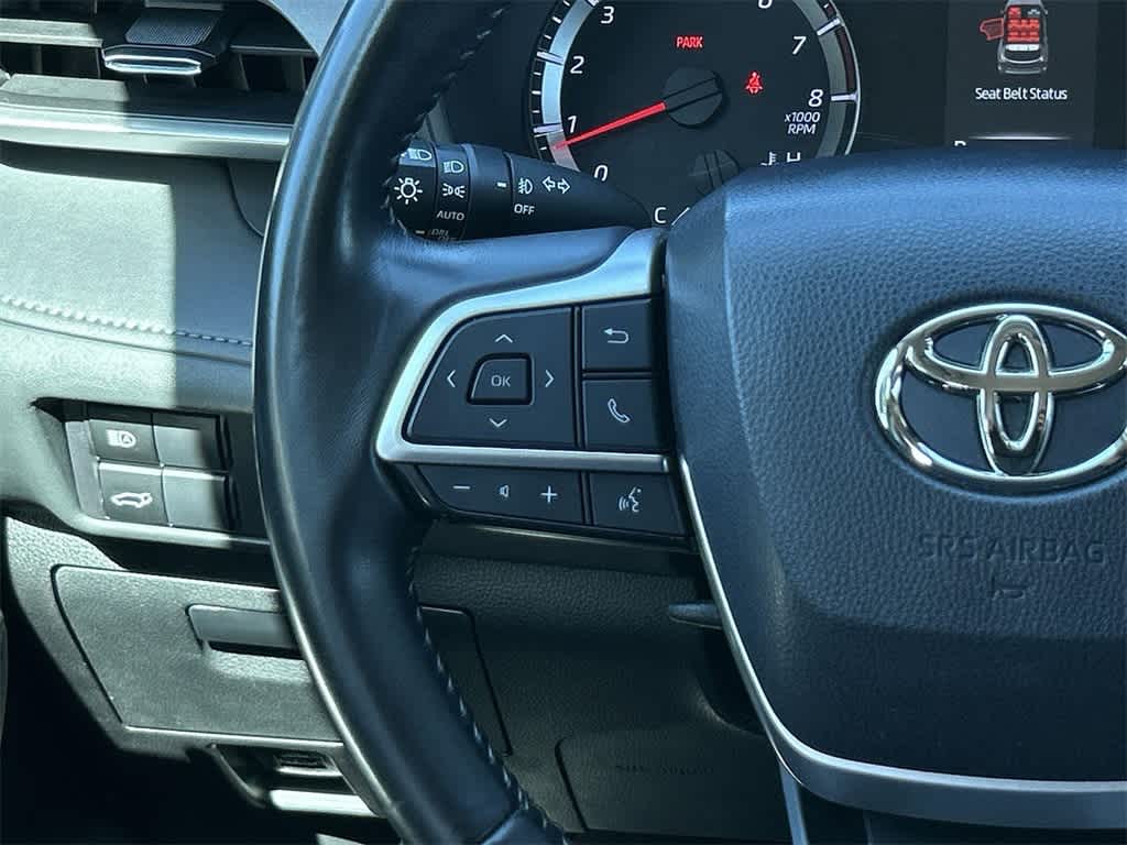 Thumbnail: 2022 Toyota Highlander - 13