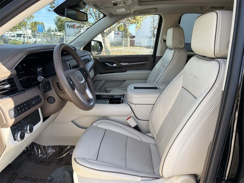 Thumbnail: 2023 GMC Yukon XL - 26