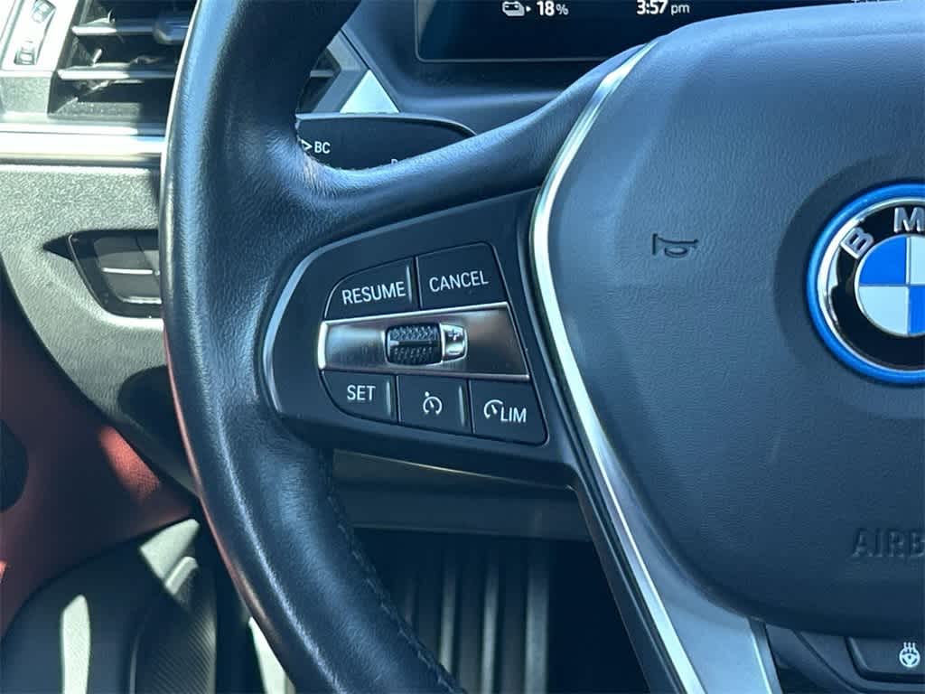 Thumbnail: 2023 BMW i4 - 22