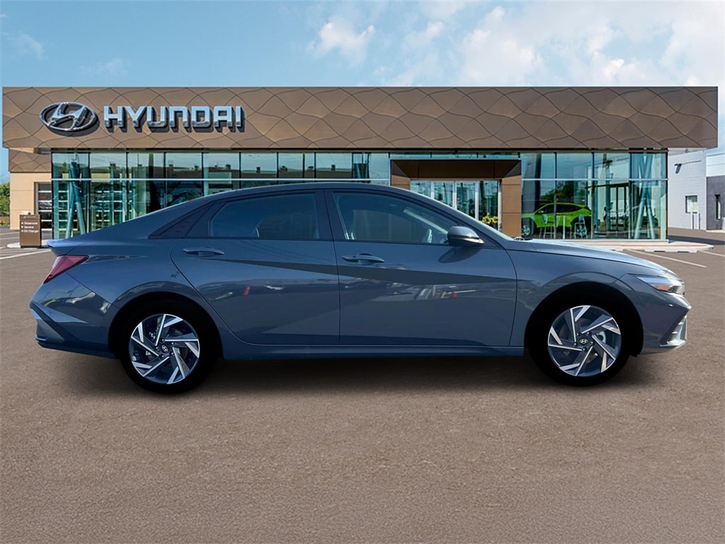Thumbnail: 2025 Hyundai Elantra - 9
