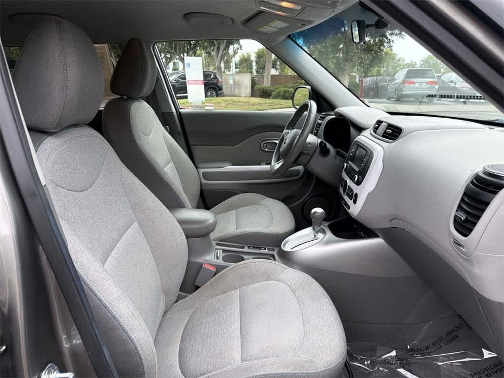 Thumbnail: 2017 Kia Soul EV - 34