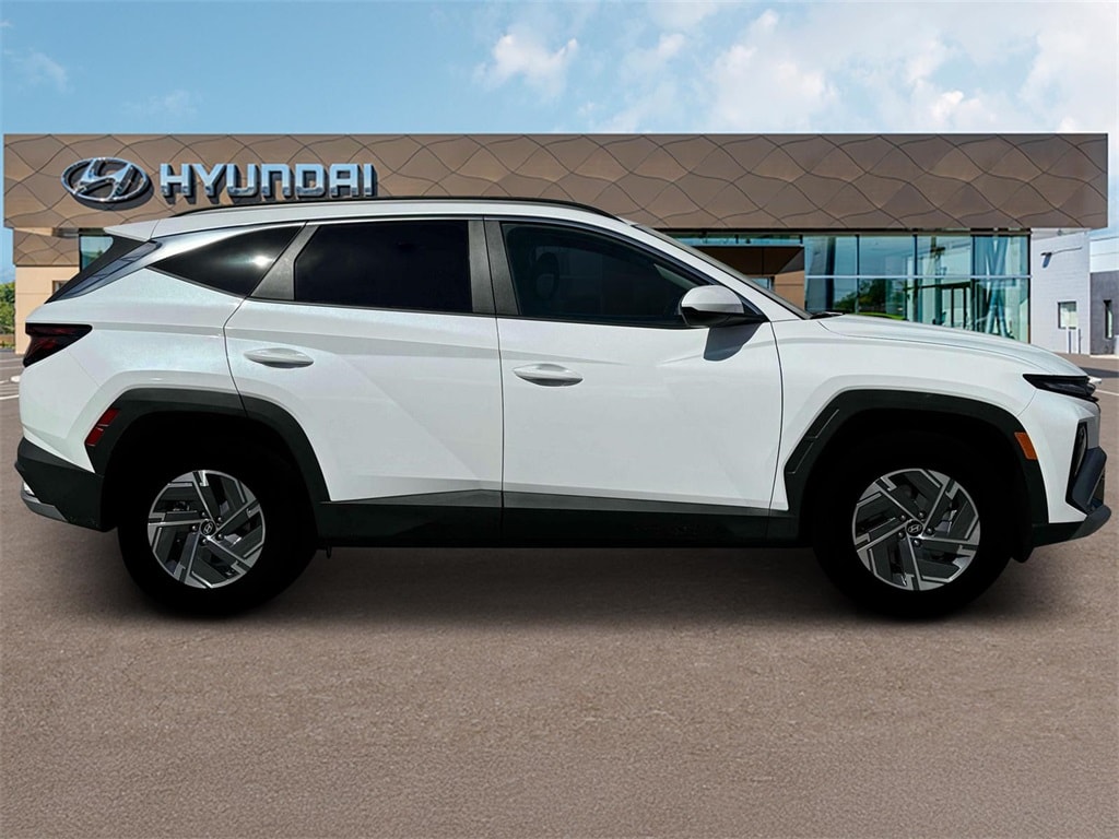 Thumbnail: 2025 Hyundai Tucson - 9