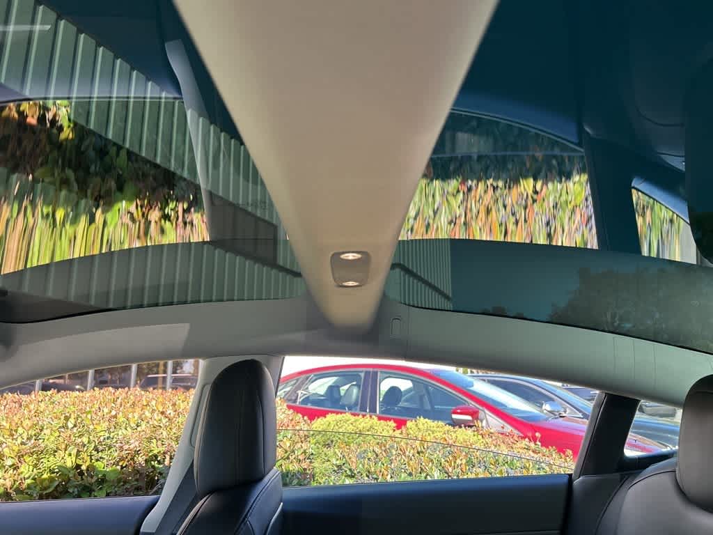 Thumbnail: 2022 Tesla Model 3 - 8