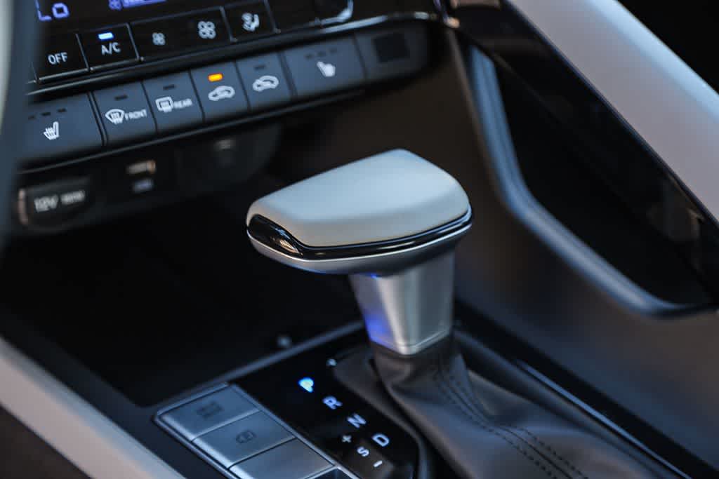 Thumbnail: 2025 Hyundai Elantra - 19