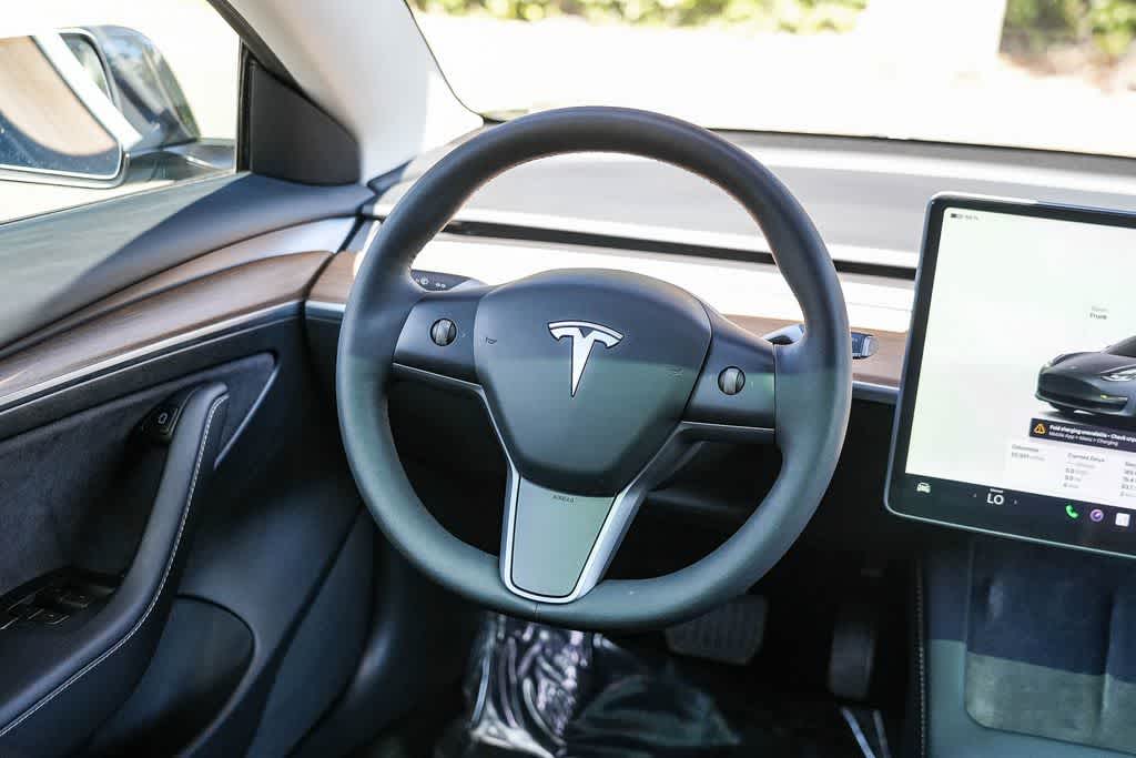 Thumbnail: 2023 Tesla Model 3 - 13