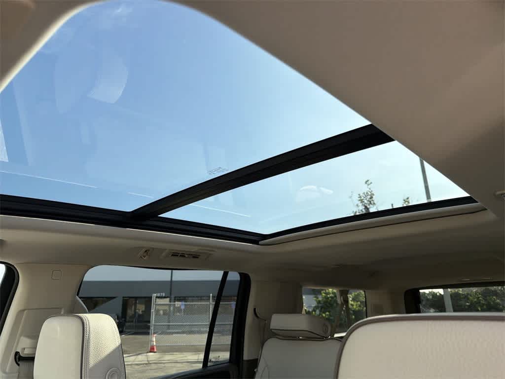 Thumbnail: 2023 GMC Yukon XL - 11