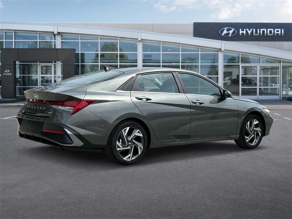 Thumbnail: 2025 Hyundai Elantra - 8