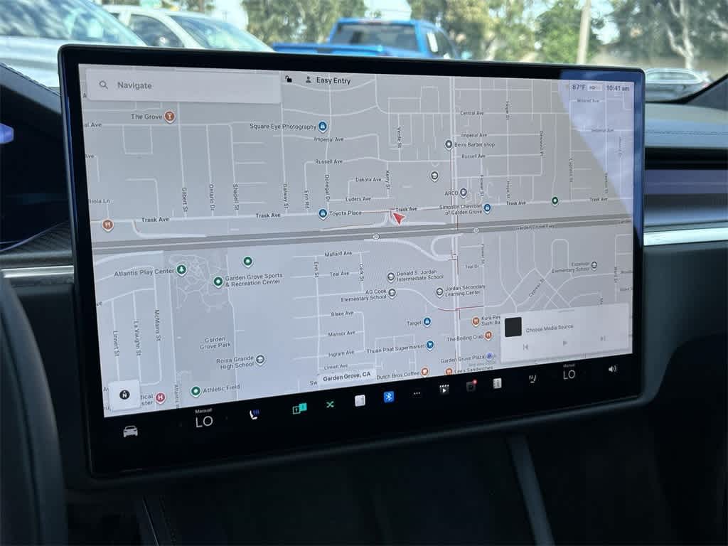 Thumbnail: 2022 Tesla Model X - 16