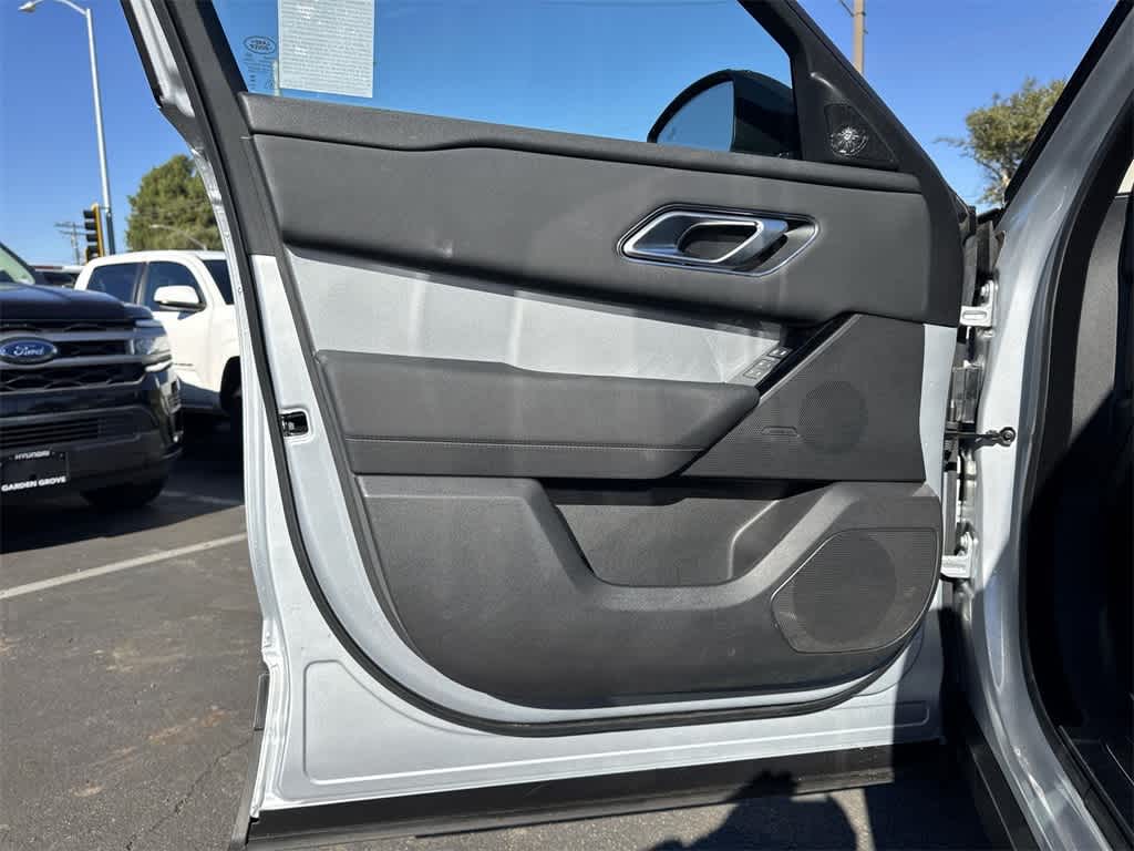 Thumbnail: 2024 Land Rover Range Rover Velar - 24