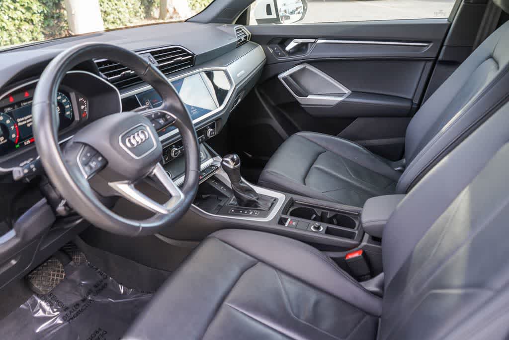 Thumbnail: 2023 Audi Q3 - 19