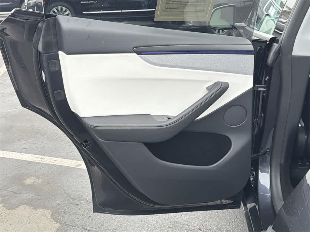 Thumbnail: 2026 Tesla Model Y - 28