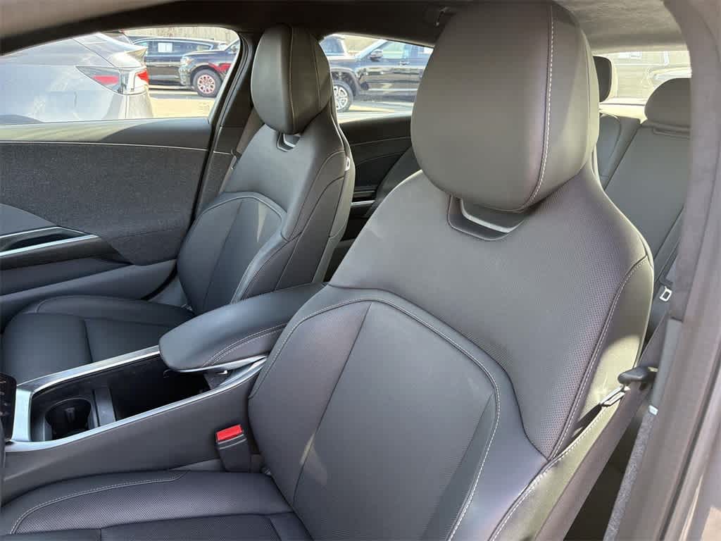 Thumbnail: 2024 Lucid Air - 26