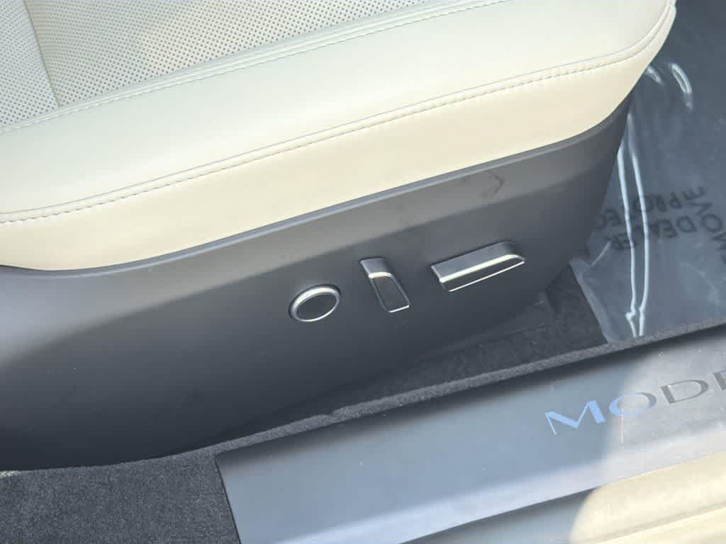 Thumbnail: 2023 Tesla Model S - 40