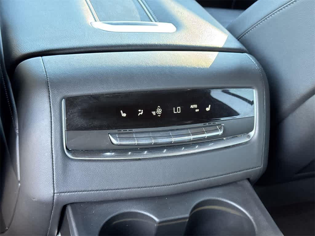 Thumbnail: 2023 Cadillac Escalade - 32