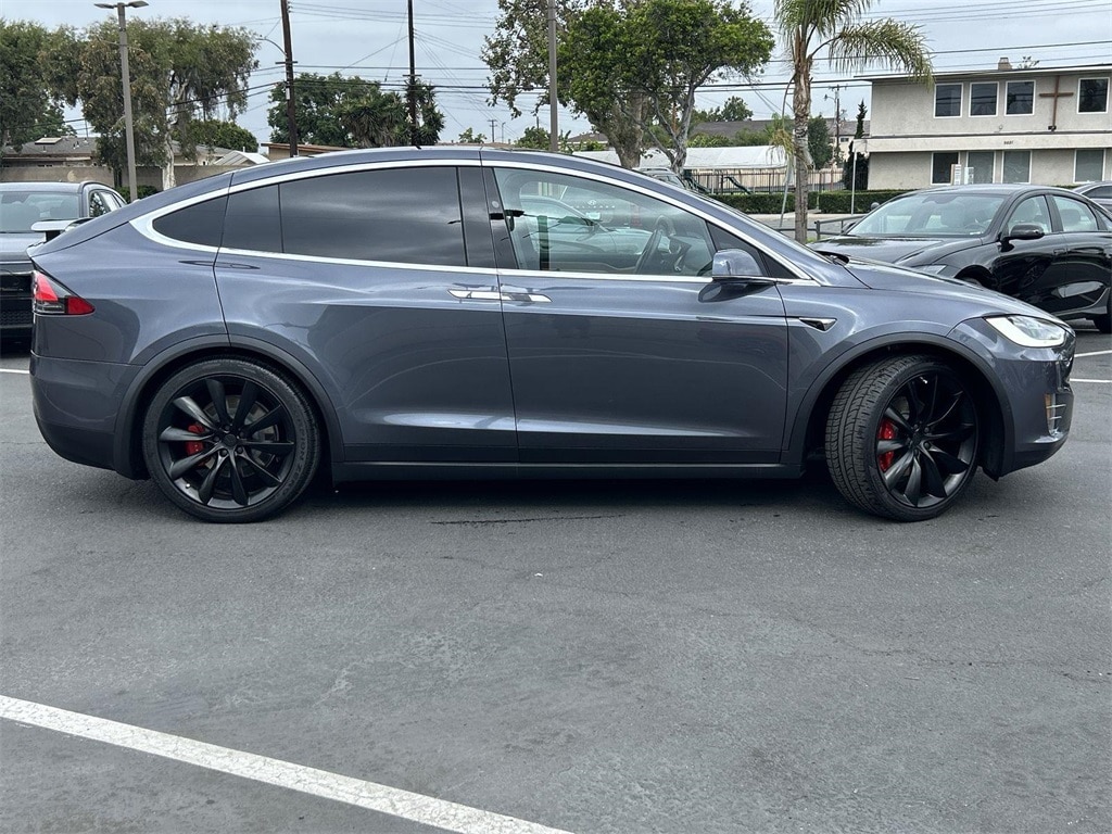Thumbnail: 2020 Tesla Model X - 3