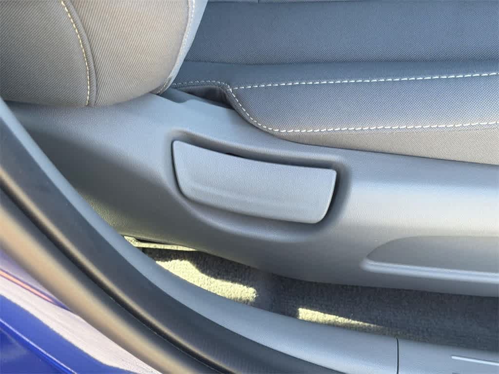 Thumbnail: 2023 Hyundai Elantra - 33