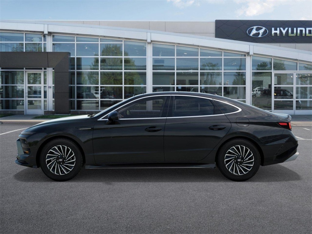 Thumbnail: 2025 Hyundai Sonata - 3