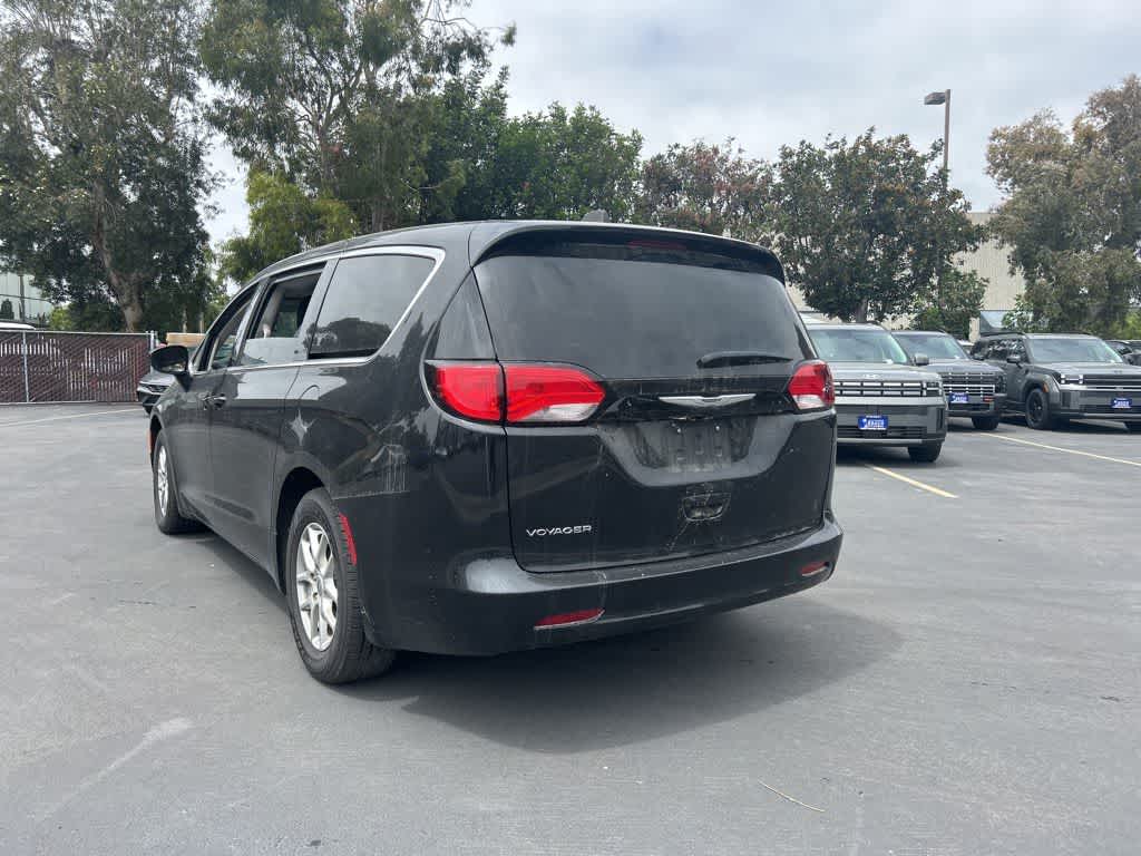 Thumbnail: 2023 Chrysler Voyager - 4