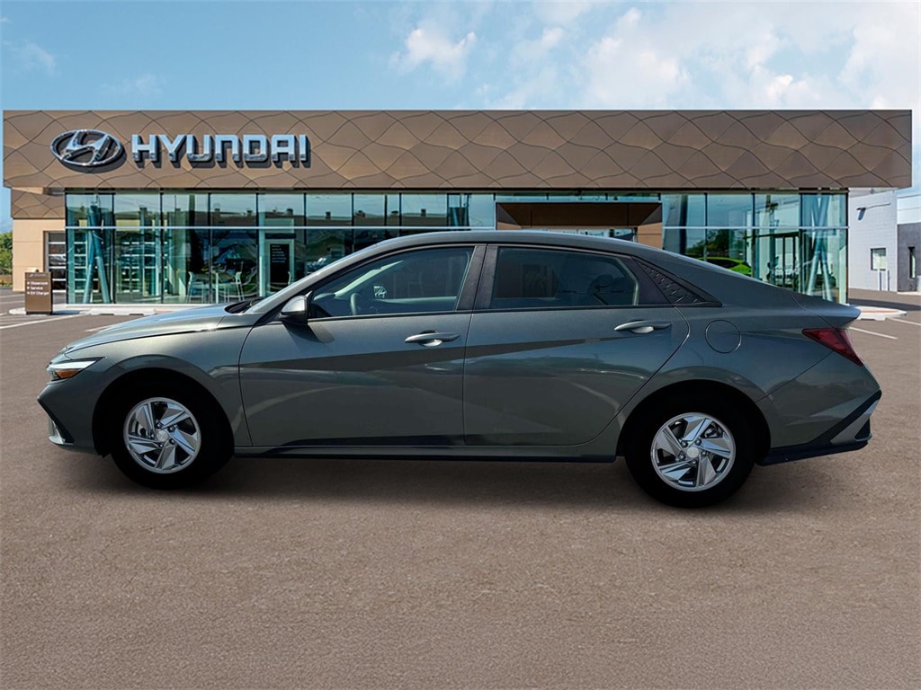 Thumbnail: 2025 Hyundai Elantra - 3