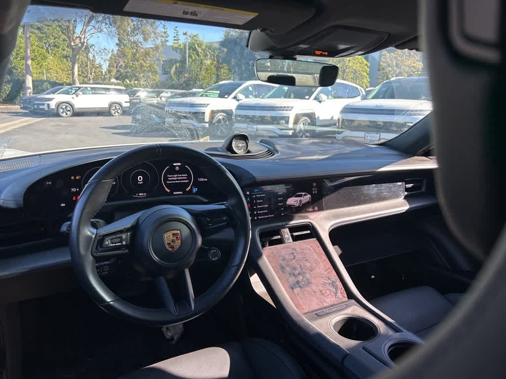 Thumbnail: 2022 Porsche Taycan - 7