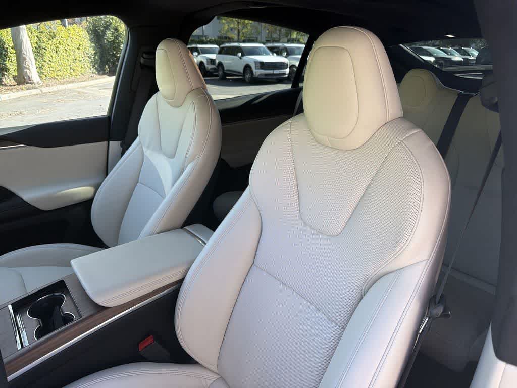 Thumbnail: 2022 Tesla Model X - 24