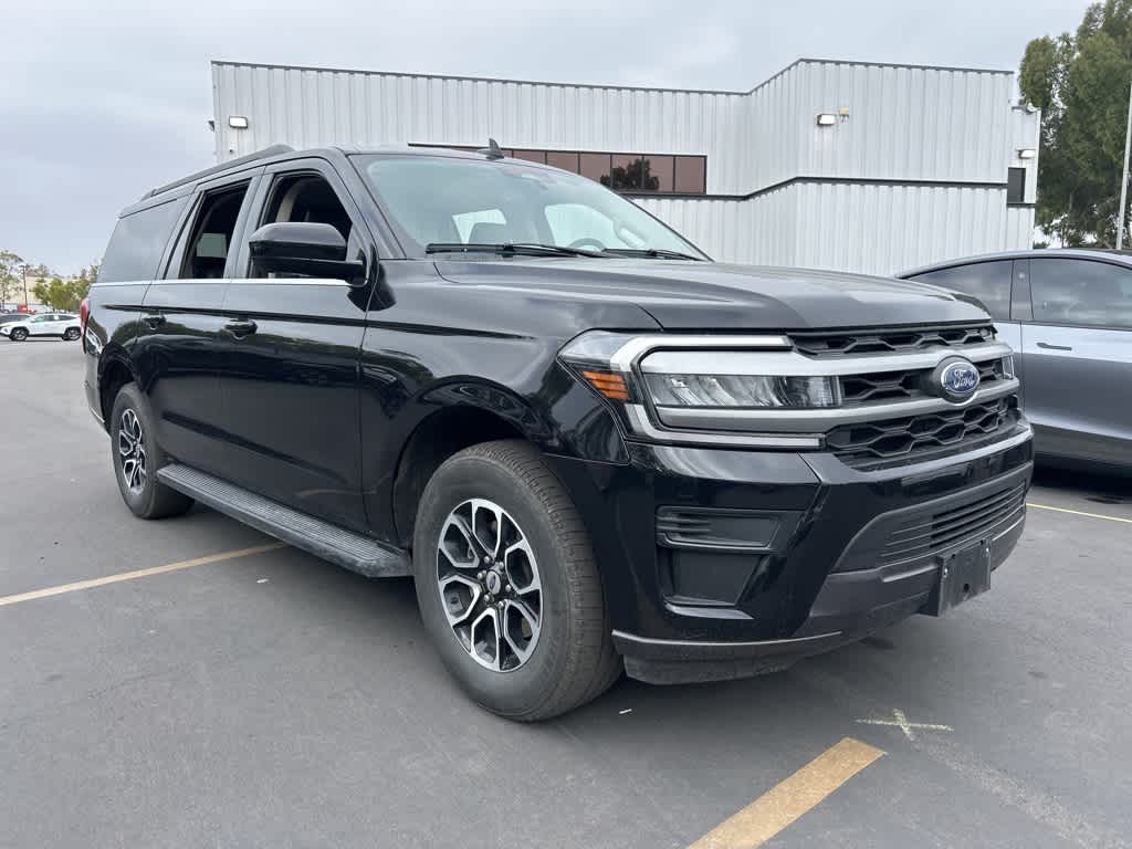2024 Ford Expedition MAX XLT photo 2