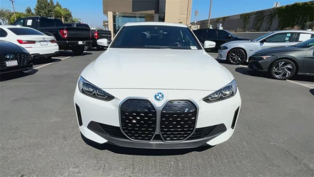 Thumbnail: 2023 BMW i4 - 3