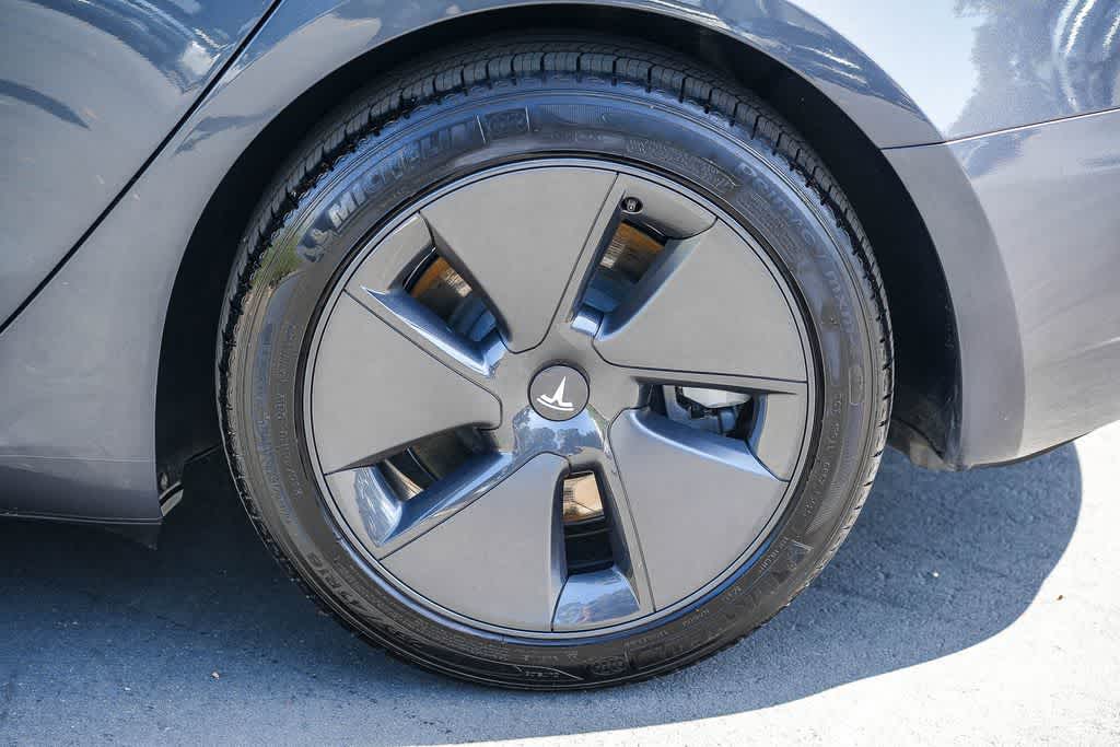 Thumbnail: 2023 Tesla Model 3 - 10