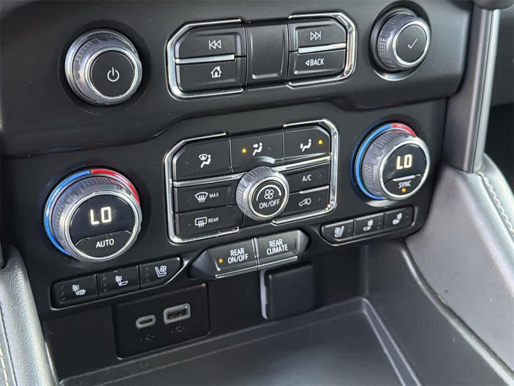 Thumbnail: 2023 Chevrolet Suburban - 16