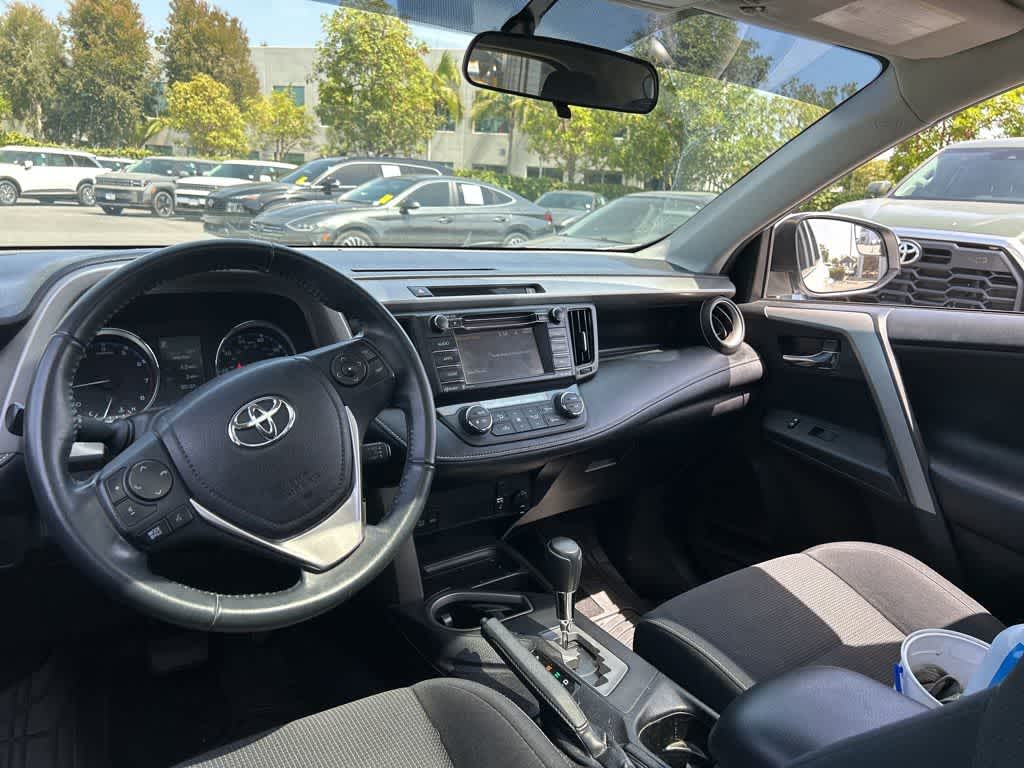 Thumbnail: 2016 Toyota RAV4 - 6