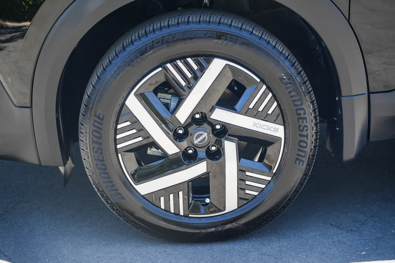 Thumbnail: 2025 Nissan Kicks - 9