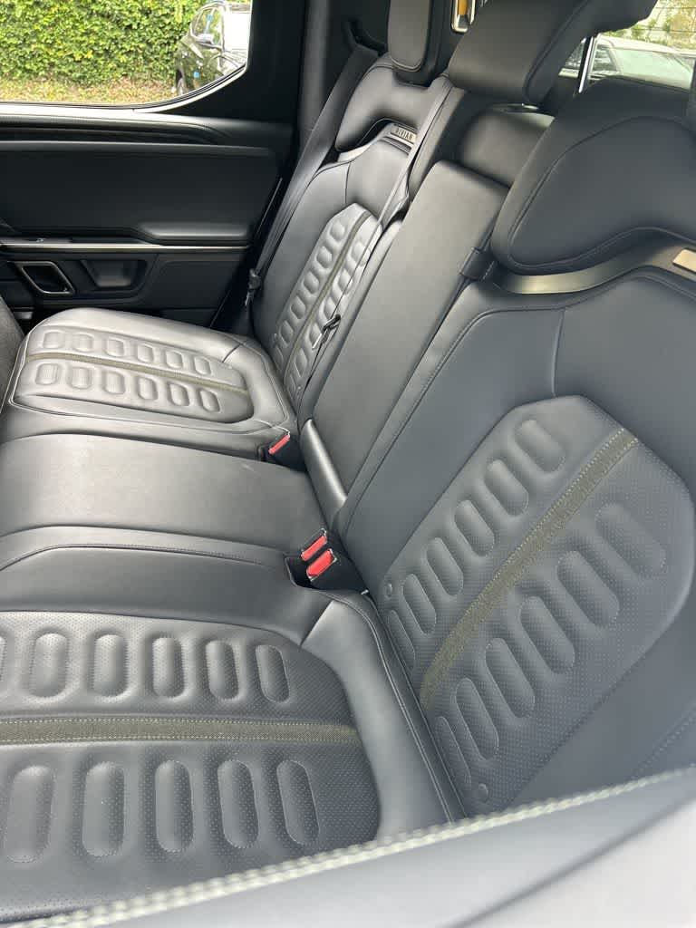 Thumbnail: 2022 Rivian R1T - 6