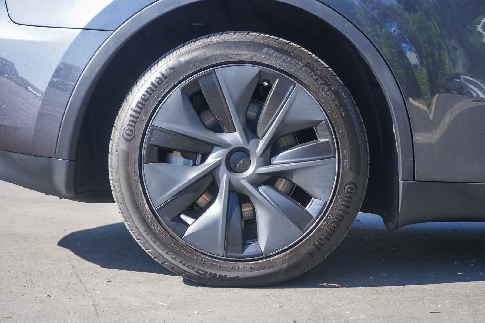 Thumbnail: 2025 Tesla Model Y - 8