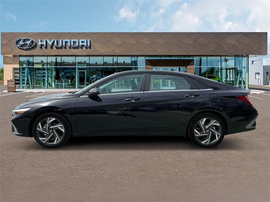 Thumbnail: 2025 Hyundai Elantra - 3