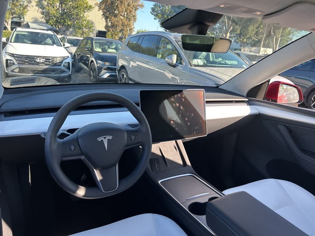 Thumbnail: 2025 Tesla Model Y - 6