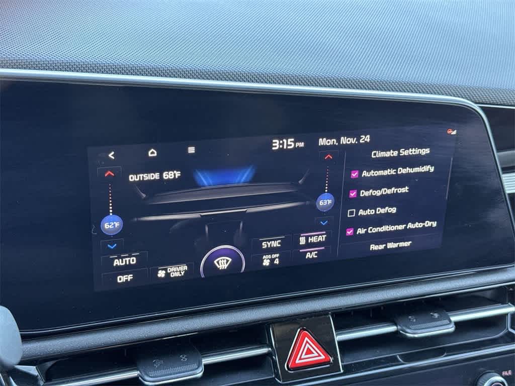 Thumbnail: 2023 Kia Niro - 17