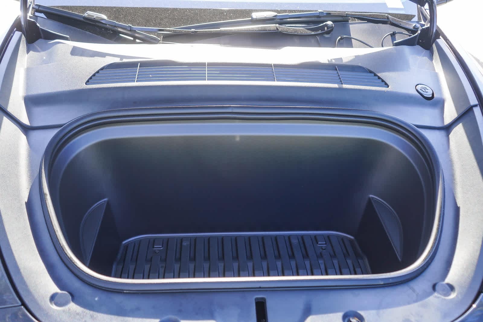 Thumbnail: 2025 Tesla Model Y - 26