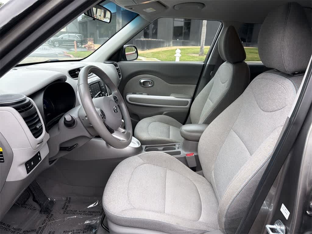 Thumbnail: 2017 Kia Soul EV - 24