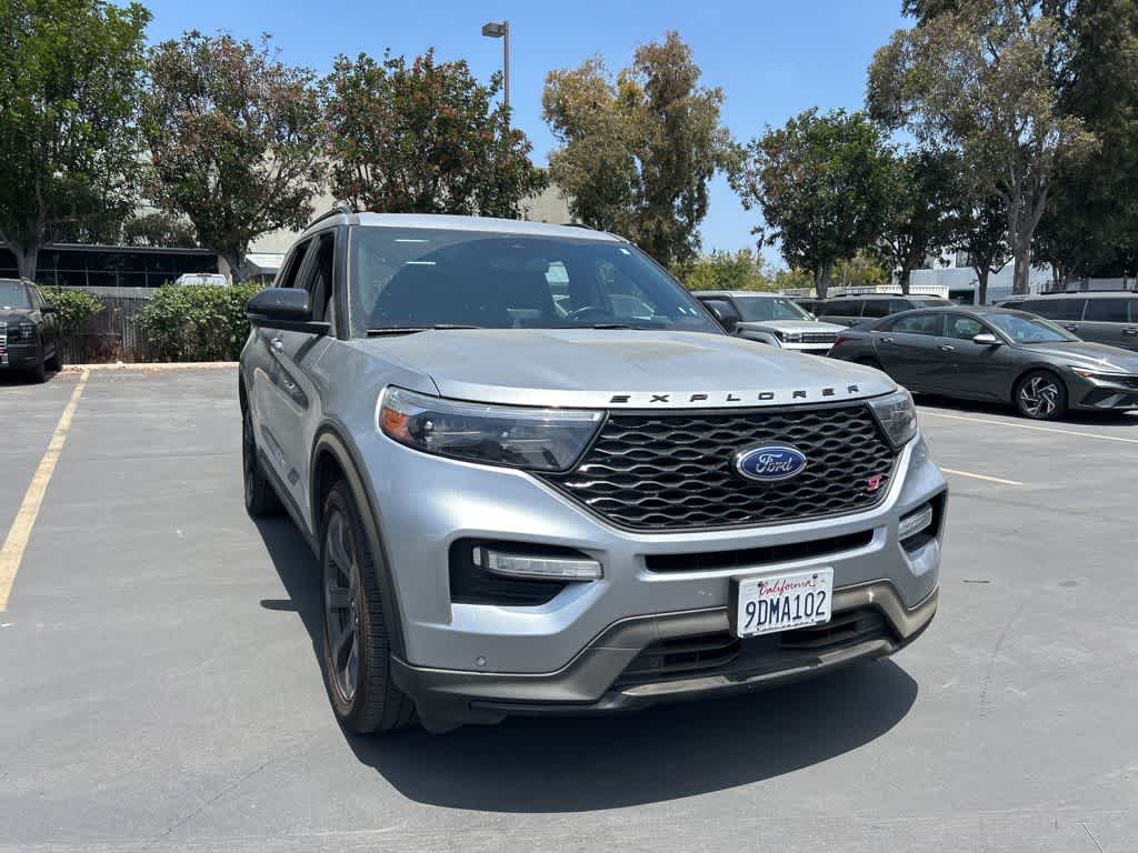 2022 Ford Explorer ST 4WD's photo